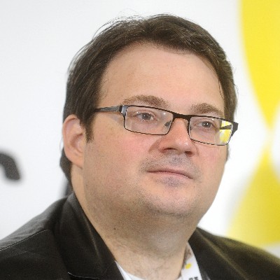 Brandon Sanderson