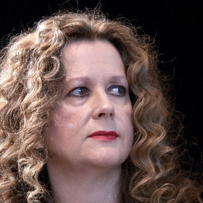 Laurell K. Hamilton